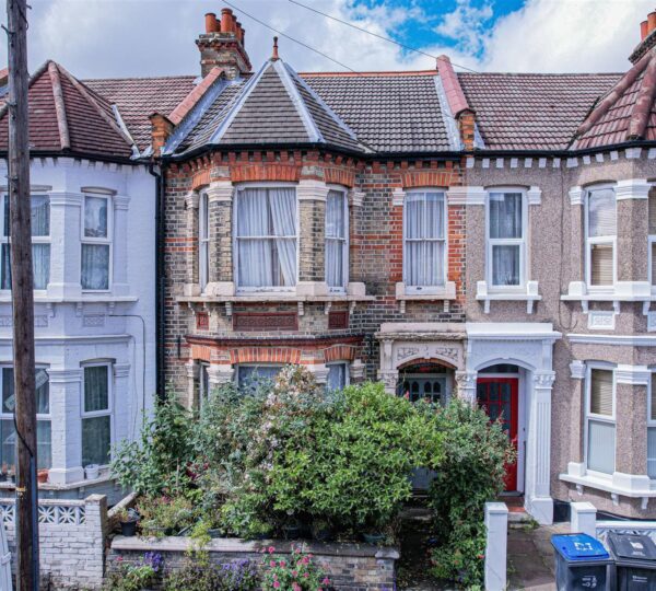 Nova Road, Croydon