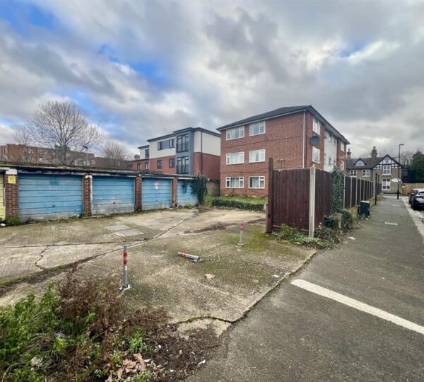 Dunheved Road South, Thornton Heath
