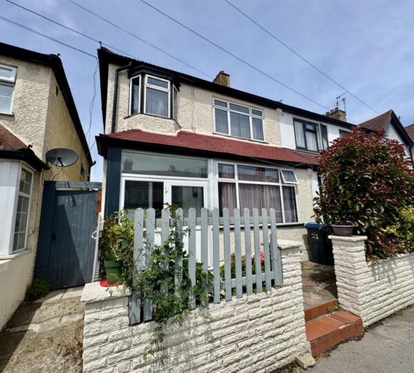 Midhurst Avenue, Croydon